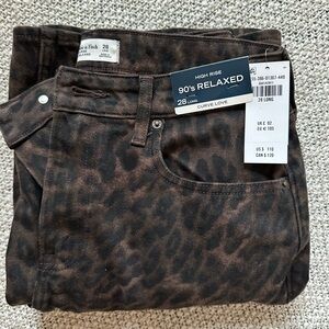 NWT Abercrombie High Rise 90s Relaxed Leopard Print Jeans - Curve Love